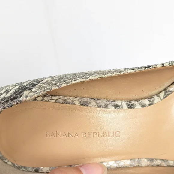 Banana republic leather snake skin pattern heels - Picture 14 of 16